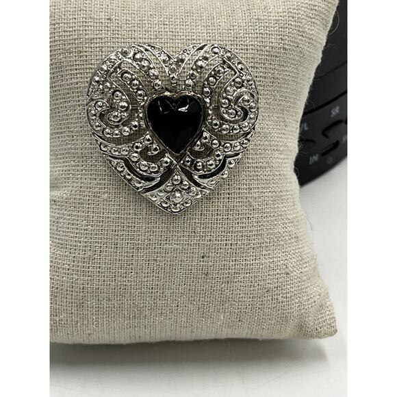 Renaissance Style Filigree Textured Silver Tone Heart Pin Brooch Black Stone - Picture 3 of 9
